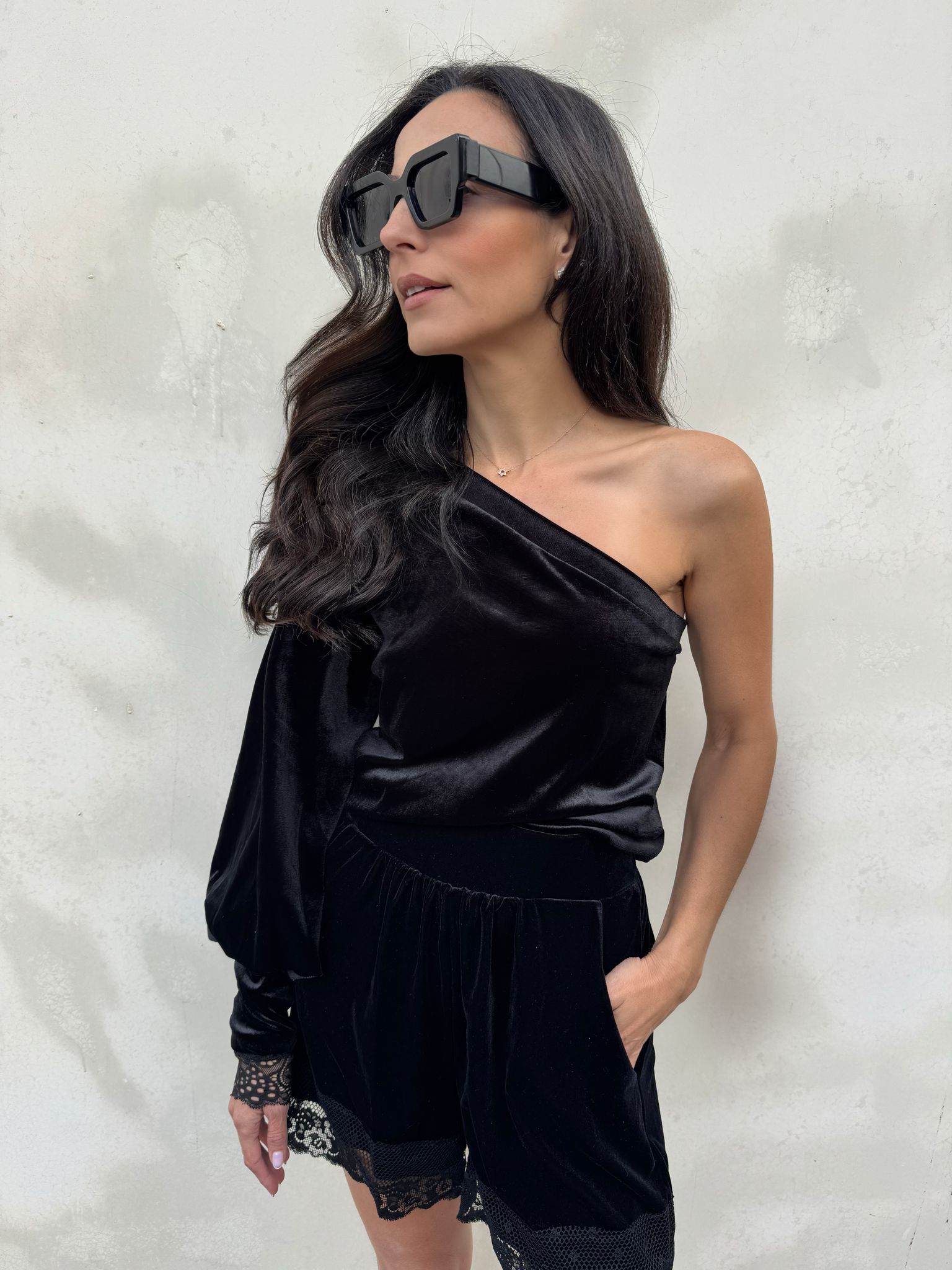 One shoulder Velvet suit | Short pants | Lace finish